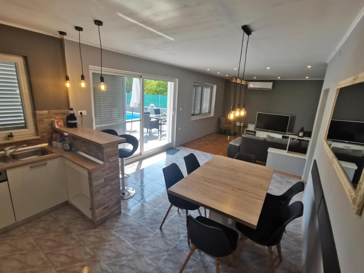 Holiday Home Villa Marija Radosic  Zewnętrze zdjęcie